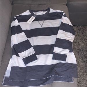 BLUE AND WHITE STRIPED SWEATSHIRT